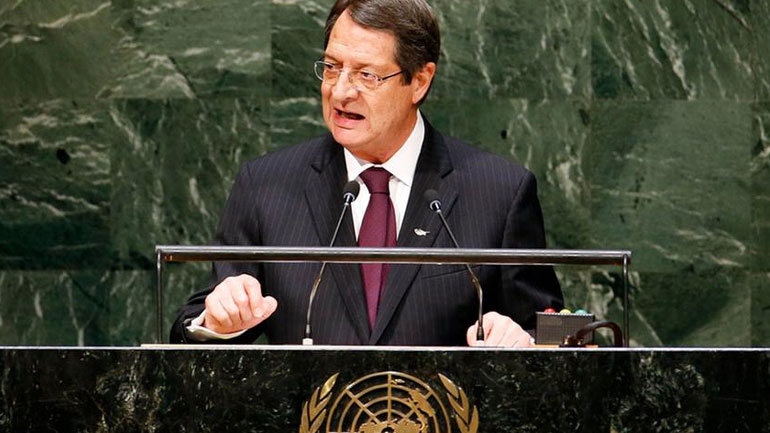 DW: Διγλωσσία Αναστασιάδη στο Κυπριακό;