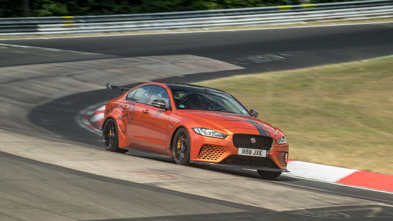 Νέο ρεκόρ γύρου από τη «σκληροπυρηνική» Jaguar στο Nurburgring