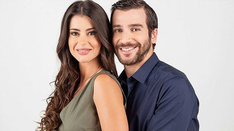 Οργή: Ο Πάρης εμφανίζεται στην πόρτα του σπιτιού της Ρωξάνης και την αιφνιδιάζει