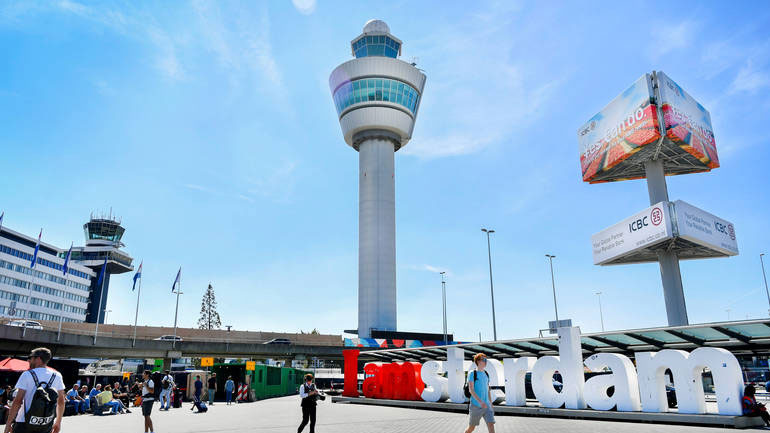 Ολλανδία: Δεκάδες αεροπλάνα καθηλώθηκαν στο Σίπχολ λόγω ενός προβλήματος στον ανεφοδιασμό τους