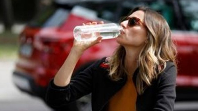 Η αφυδάτωση κατά τη διάρκεια της οδήγησης είναι εξίσου επικίνδυνη με αυτή της επήρειας αλκοόλ