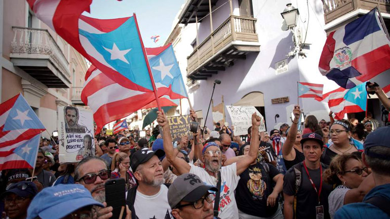 Το Πουέρτο Ρίκο γιορτάζει την παραίτηση του κυβερνήτη Ρικάρντο Ροσέλο