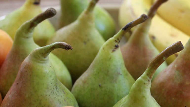 Δέσμευση φρούτων χωρίς ταυτότητα στον Πειραιά