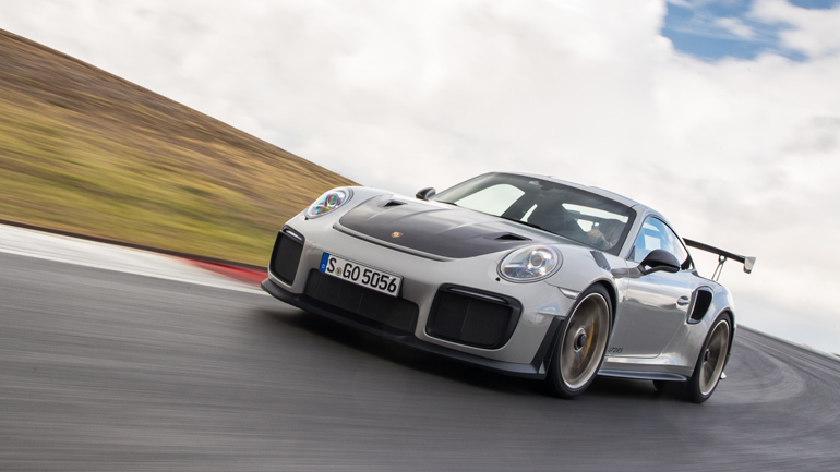 Σαρώνει τα ρεκόρ η Porsche 911 GT2 RS