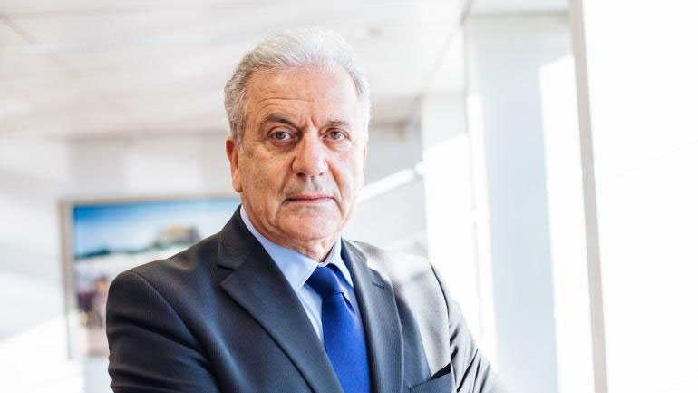 Επαφές Δ. Αβραμόπουλου αύριο στην Αθήνα για τη μετανάστευση και την ασφάλεια