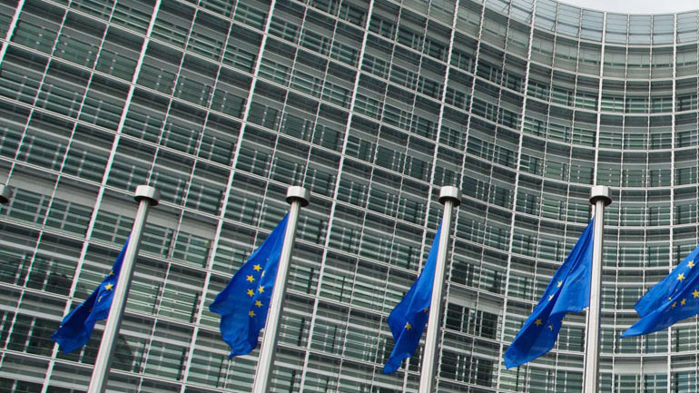 Η Ευρωπαϊκή Επιτροπή καλεί την Ελλάδα να εφαρμόσει πλήρως τους ενωσιακούς κανόνες για την καταπολέμηση της τρομοκρατίας