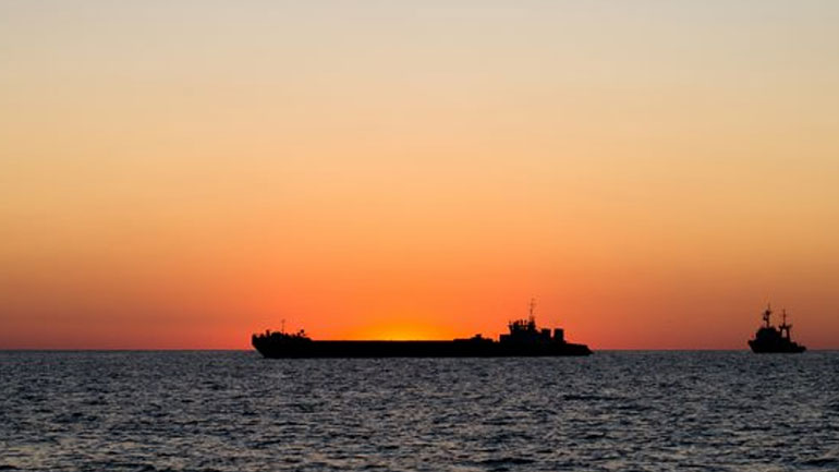 Η Ουκρανία κατέσχεσε το ρωσικό τάνκερ που είχε αποκλείσει τα τρία ουκρανικά πολεμικά πλοία στον πορθμό του Κέρτς