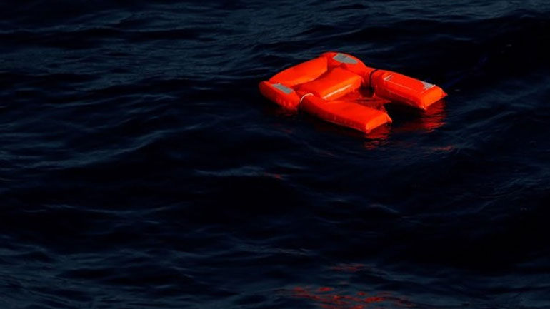 Ναυάγιο στη Λιβύη: Οι Γιατροί Χωρίς Σύνορα υποστηρίζουν ότι 400 άνθρωποι επέβαιναν σε τρεις λέμβους και μόνο οι 135 σώθηκαν