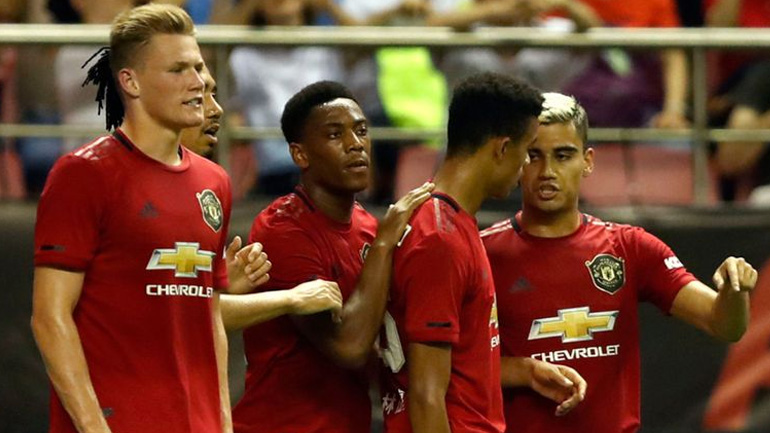 Η Μάντσεστερ Γιουνάιτεντ επικράτησε 2-1 της Τότεναμ στη Σανγκάη