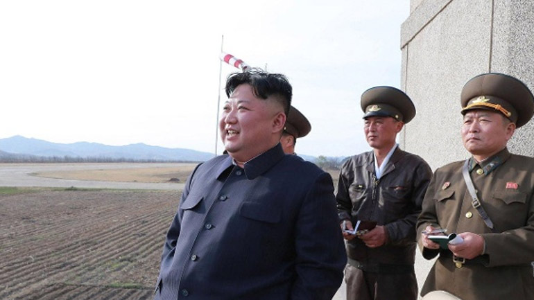 Βόρεια Κορέα: Ο Κιμ Γιονγκ Ουν επιθεώρησε τη δοκιμή ενός «νέου τακτικού κατευθυνόμενου όπλου»