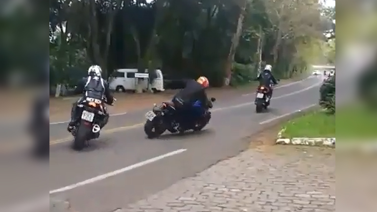 Παραλίγο.. πλαγιολίσθηση ή μήπως τούμπα;