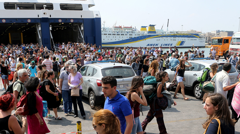 Αδειάζουν οι πόλεις