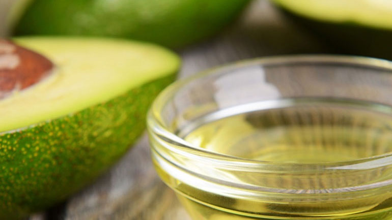 Γιατί να βάλεις το έλαιο αβοκάντο στην beauty routine σου;