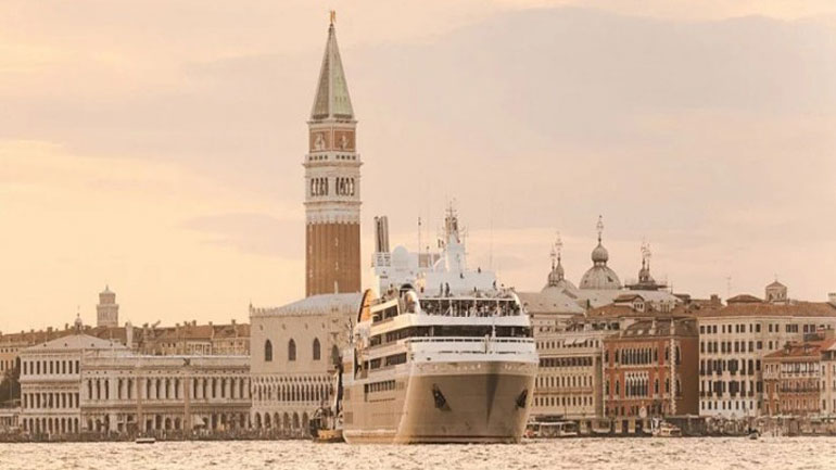 Κρουαζιέρες τέχνης διοργανώνει το μουσείο του Λούβρου