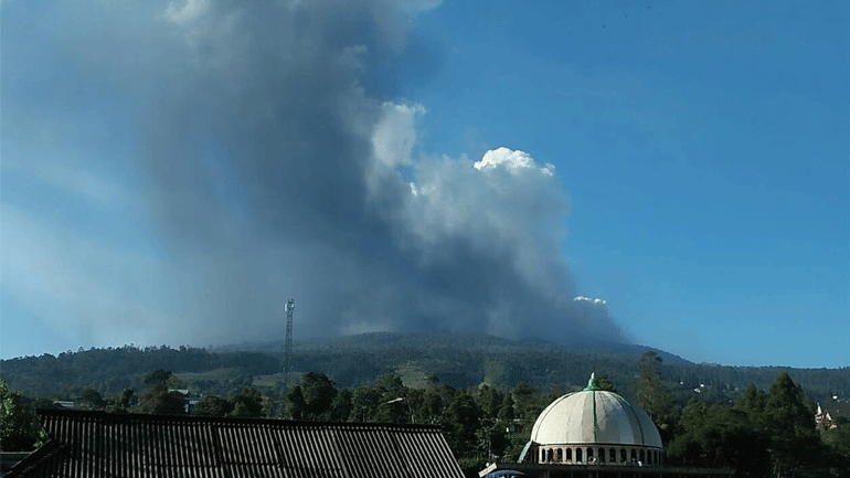 Εξερράγη ηφαίστειο στην Ινδονησία – Εκκενώθηκαν οικισμοί