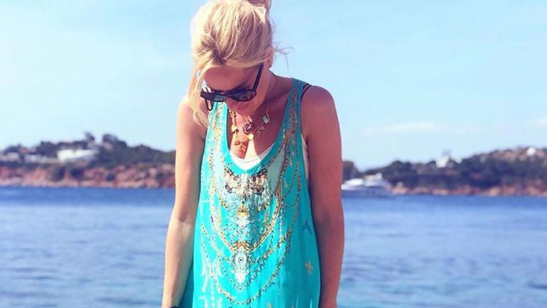 Μαρία Μπεκατώρου: Διακοπές στη Σύρο με τον σύζυγό της και αγαπημένους φίλους!