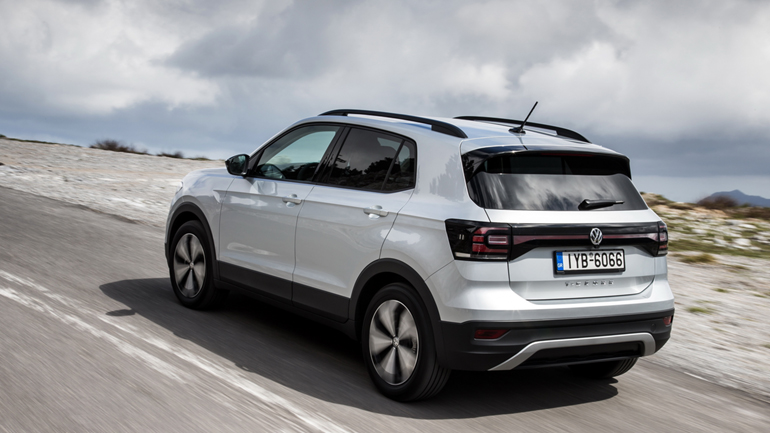 Το μήκος ξεπερνά τα 4,1 μέτρα και το ύψος αγγίζει το 1,58μ.