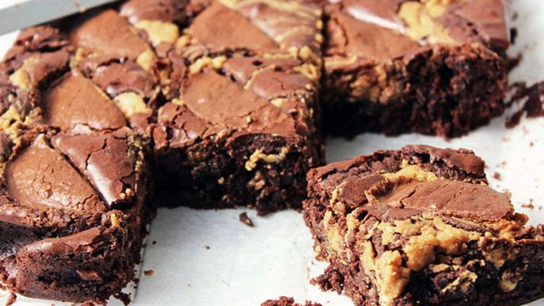 Brownies με φιστικοβούτυρο για γλυκιές αμαρτίες!