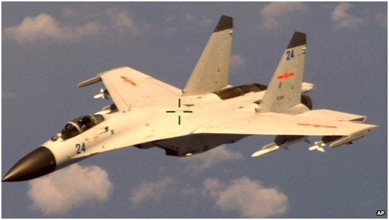 Οι ΗΠΑ κυκλοφόρησαν φωτογραφίες του κινεζικού αεροσκάφους Su-27, το οποίο υποστηρίζουν ότι ήταν υπεύθυνο για την πραγματοποίηση των επικίνδυνων ελιγμών κοντά στην Ταϊβάν