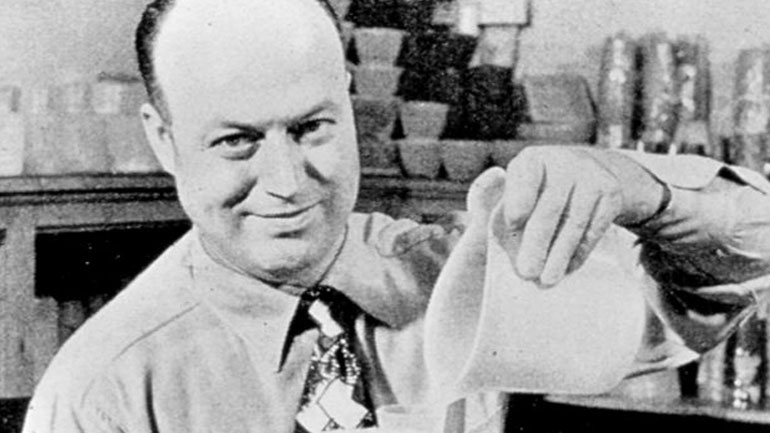 Ερλ Τάπερ: Ο άνθρωπος που έβαλε στόχο της ζωής του να γίνει διάσημος εφευρέτης και εκατομμυριούχος