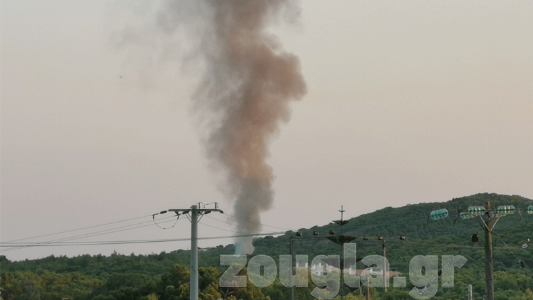 Υπό μερικό έλεγχο η πυρκαγιά στο Λαύριο