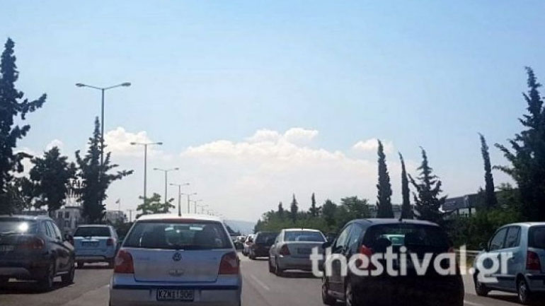Αυξημένη η κίνηση των οχημάτων στον δρόμο προς Χαλκιδική