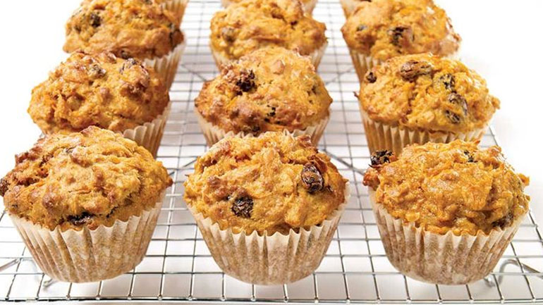 Muffins ολικής με σταφίδες για απόλαυση χωρίς ενοχές