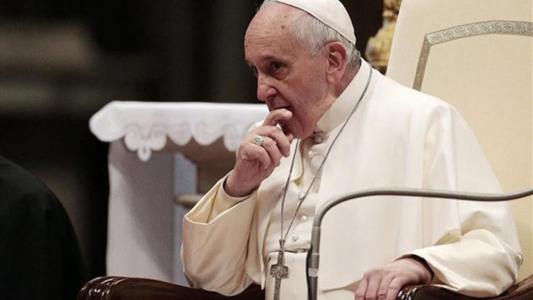 Ο Πάπας Φραγκίσκος προσευχήθηκε για τους μετανάστες που έχασαν τη ζωή τους στη Μεσόγειο