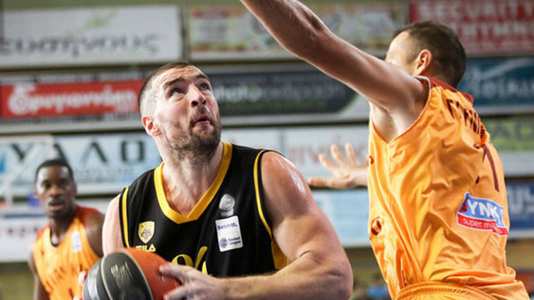 Στον Ηρακλή ο Καββαδάς