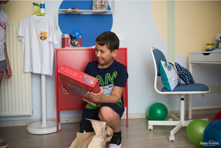 Ο Χρυσόστομος στο νέο του δωμάτιο