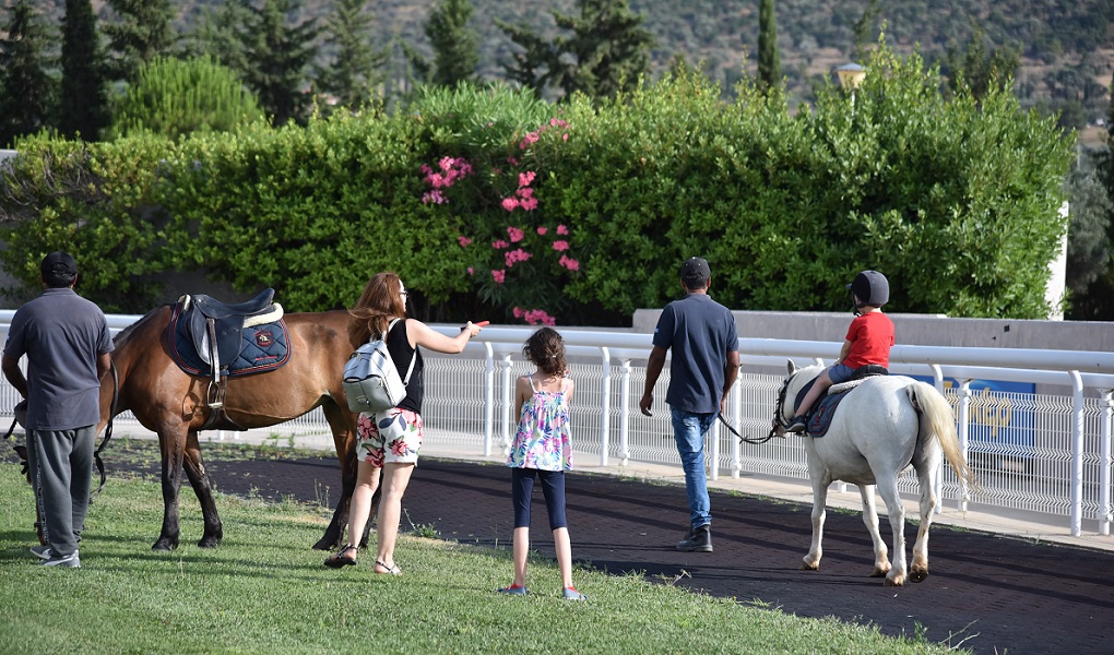 Τα παιδιά πέρασαν ένα ευχάριστο απόγευμα