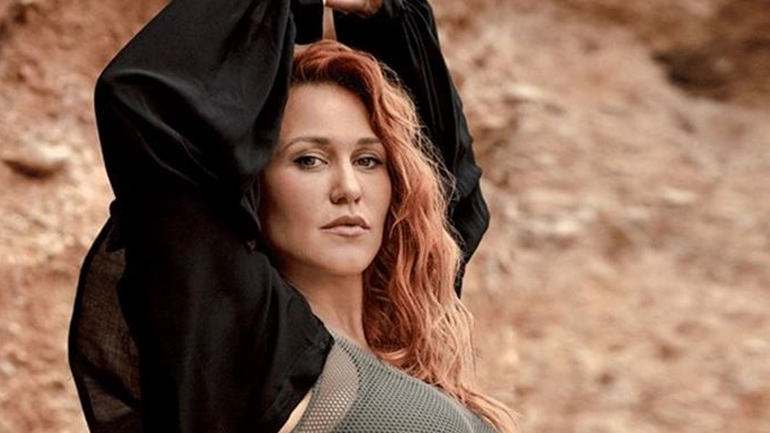 Πηνελόπη Αναστασοπούλου: Οι αρετουσάριστες φωτογραφίες με μαγιό!