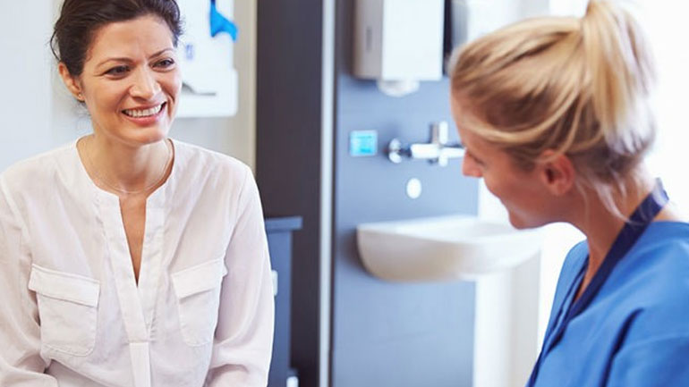 Το άγχος και ο πόνος κατά τη γυναικεία πυελική εξέταση