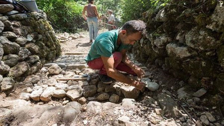 Tζουμέρκα: Έξι θέσεις για νέους τεχνίτες της πέτρας