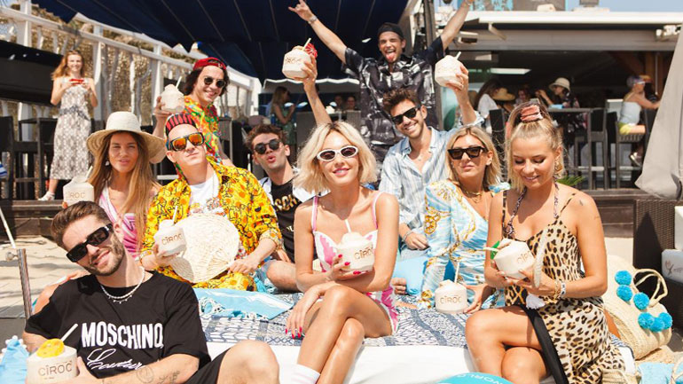 Η Τάμτα στην Ibiza με τον Jeremy Scott της Moschino