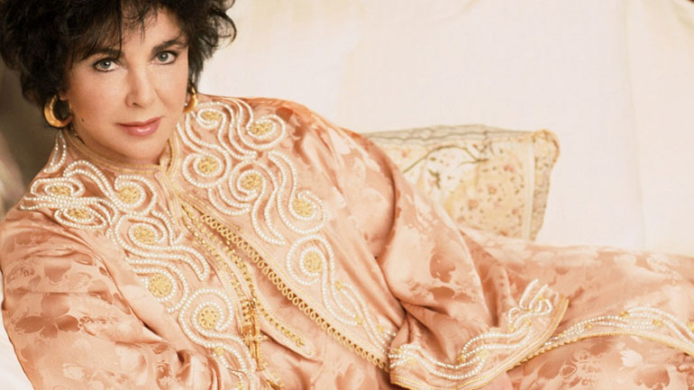 Στο σφυρί η γκαρνταρόμπα της Elizabeth Taylor