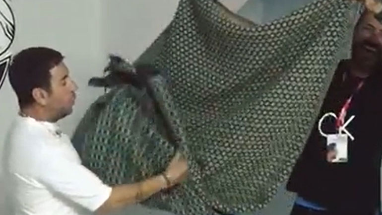 Ο Γιώργος Μαζωνάκης τρολάρει δημόσια τη Δέσποινα Μοιραράκη