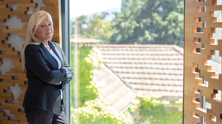 Ελένη Λαμπίρη: Η γυναίκα με τη διακριτική παρουσία και το επιχειρηματικό δαιμόνιο