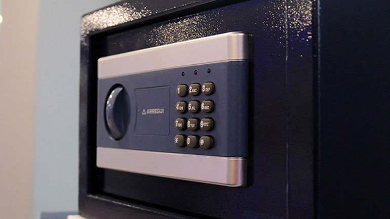 Θεσσαλονίκη: Άρπαξαν χρηματοκιβώτιο από ταξιδιωτικό γραφείο