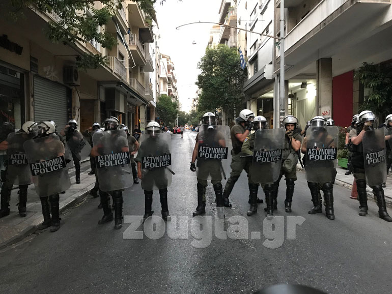 Ισχυρές αστυνομικές δυνάμεις στη Χαριλάου Τρικούπη