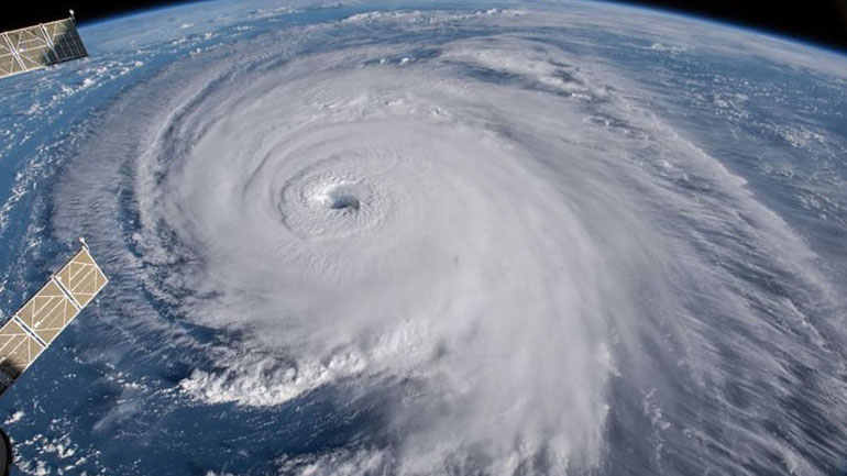 Χονγκ Κονγκ: Έκλεισαν σχολεία και γραφεία λόγω προειδοποίησης για επερχόμενο κυκλώνα