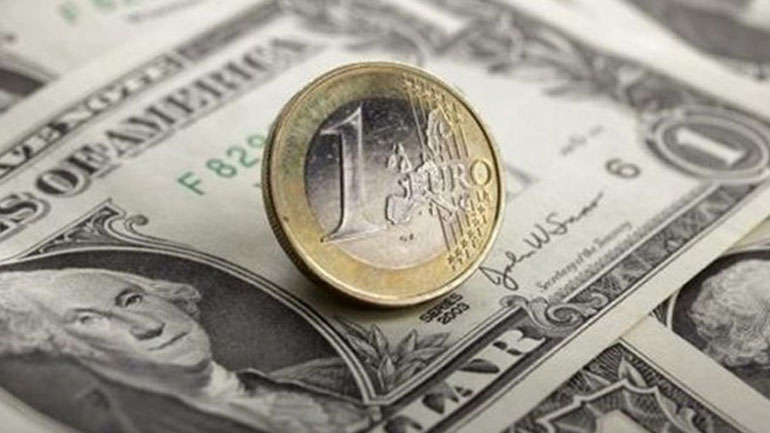 Το ευρώ υποχωρεί 0,09%, στα 1,1148 δολάρια