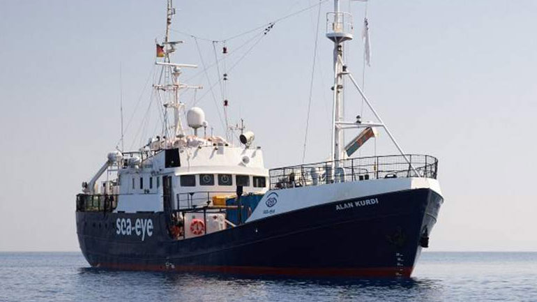 Αποκλεισμένο πλοίο ανοικτά της Λαμπεντούζα