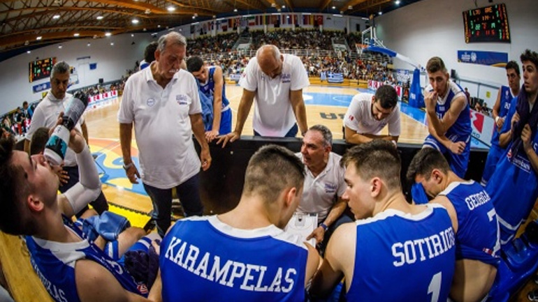 Ρογκαβόπουλος: «Δεν φοβήθηκα σε κανένα σημείο του αγώνα»