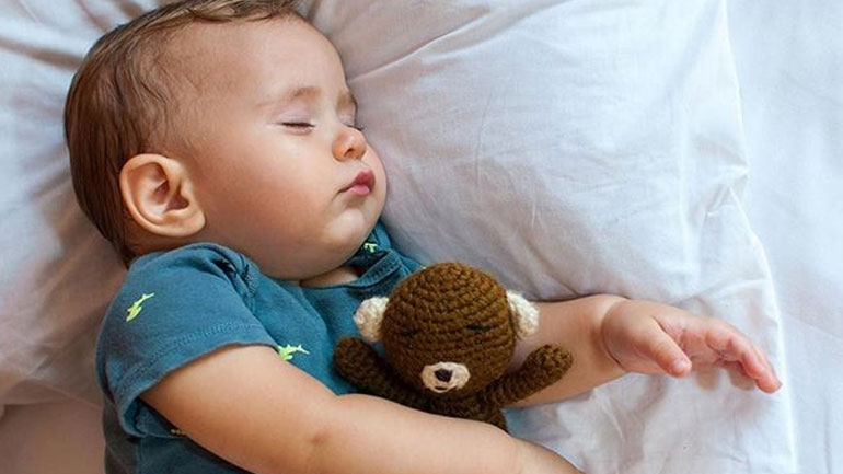 Πώς θα κοιμηθεί καλύτερα το μωρό σας το καλοκαίρι;