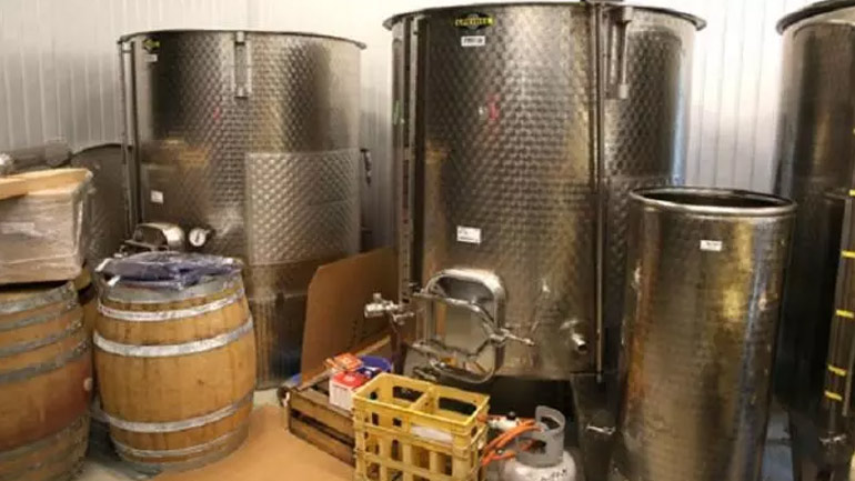 Καταργήθηκε η υποχρεωτική ογκομέτρηση των δεξαμενών κρασιού