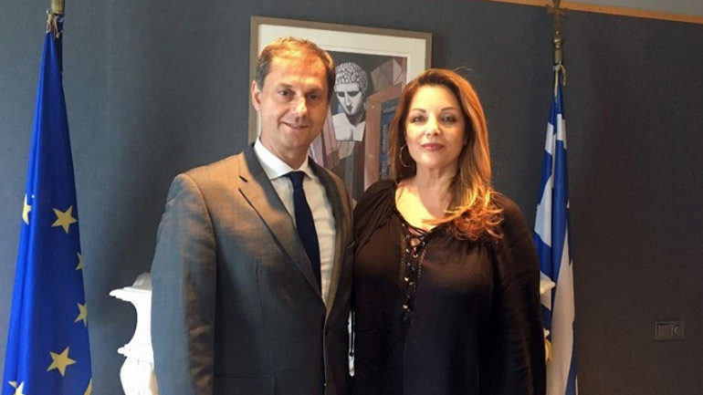 Συνάντηση Χάρη Θεοχάρη με τη νέα πρόεδρο του ΕΟΤ Άντζελα Γκερέκου