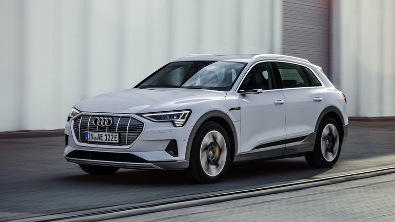 Νέα βασική έκδοση για το Audi e-tron