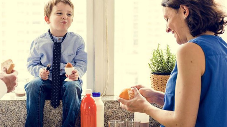 Πέντε φράσεις που δεν πρέπει να λέτε στα παιδιά σας