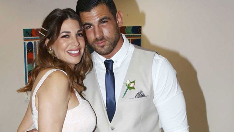 Ελένη Χατζίδου: Δείτε την να ποζάρει με μπικίνι στον 8ο μήνα!